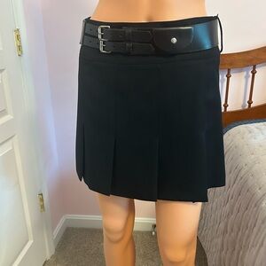 Burberry Black pleated Skirt with Belt